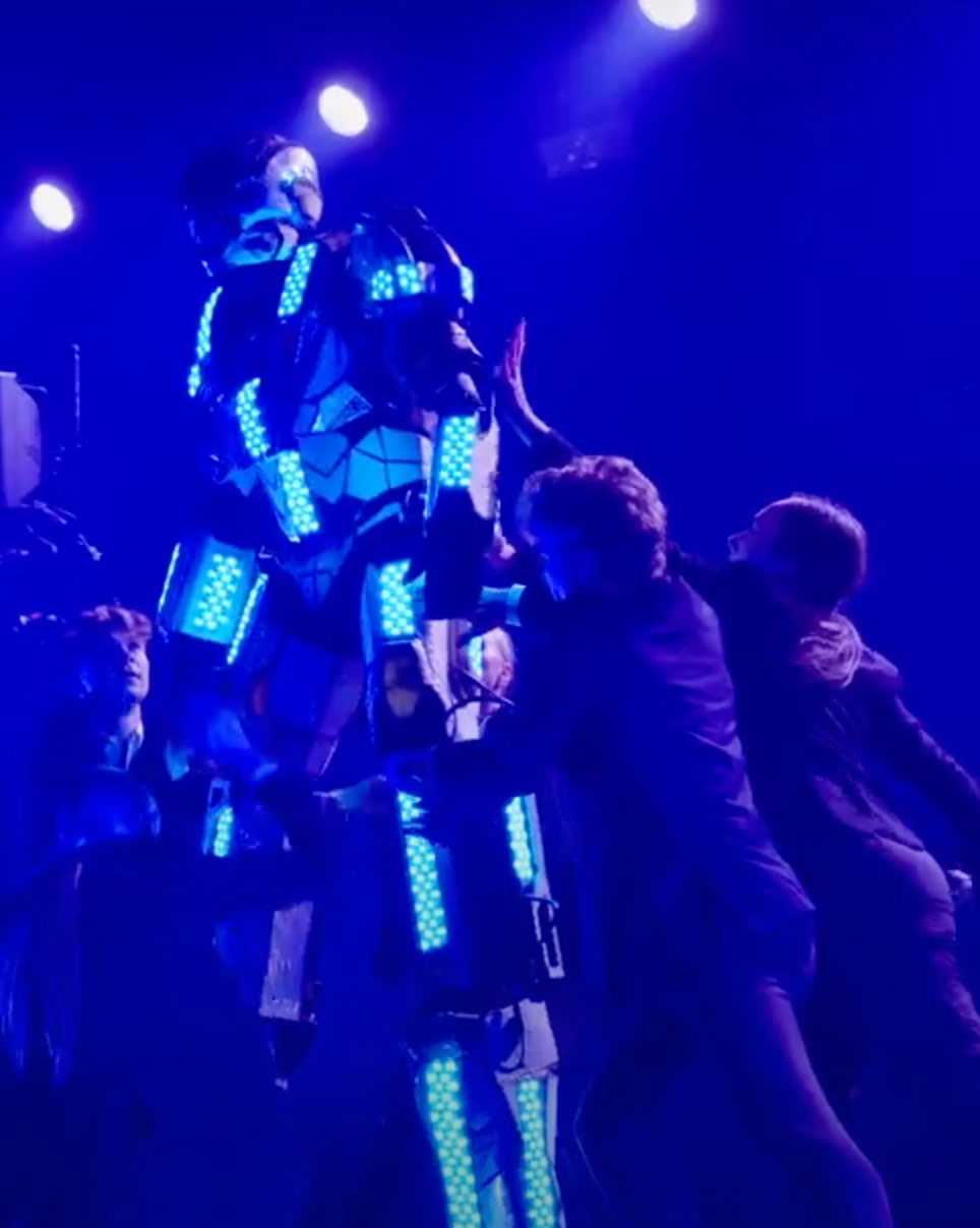 Holographic Robot dance light show entertainment Oslo